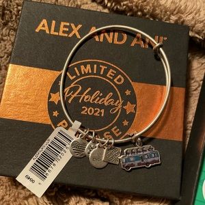 Nwt Alex and ani national lampoons Christmas holiday 2021 bracelet limited